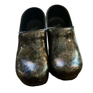 Dansko Professional Patent Iridescent Clog Mule Slip On Black Purple Size 40